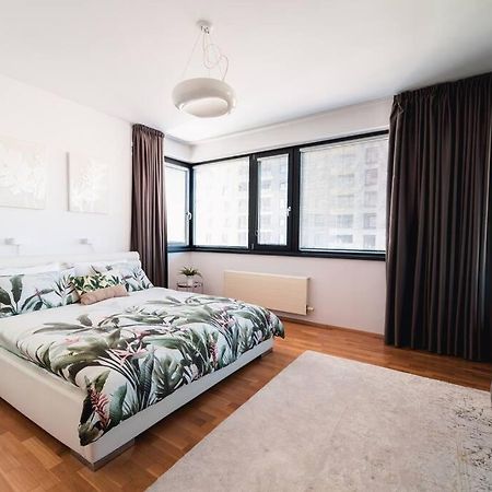Prague Marina River View Apartment Close To City Centre Free Parking Dış mekan fotoğraf
