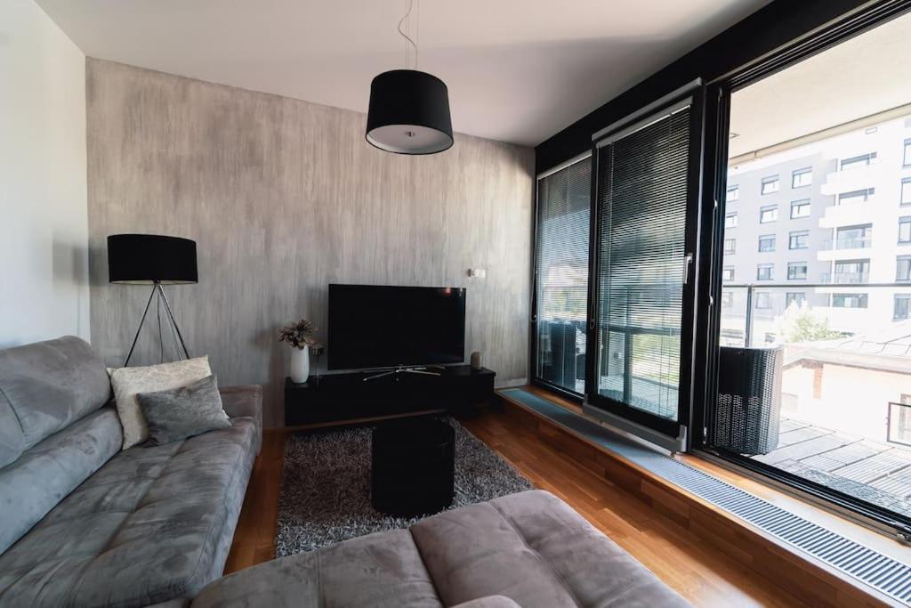 Prague Marina River View Apartment Close To City Centre Free Parking Dış mekan fotoğraf
